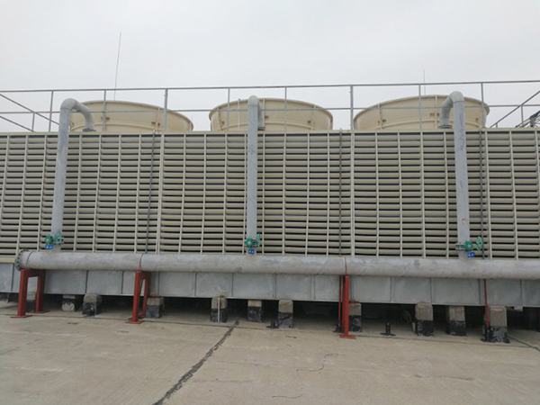 方形冷卻塔清洗流程：殺菌滅藻、清洗、除泥除垢等